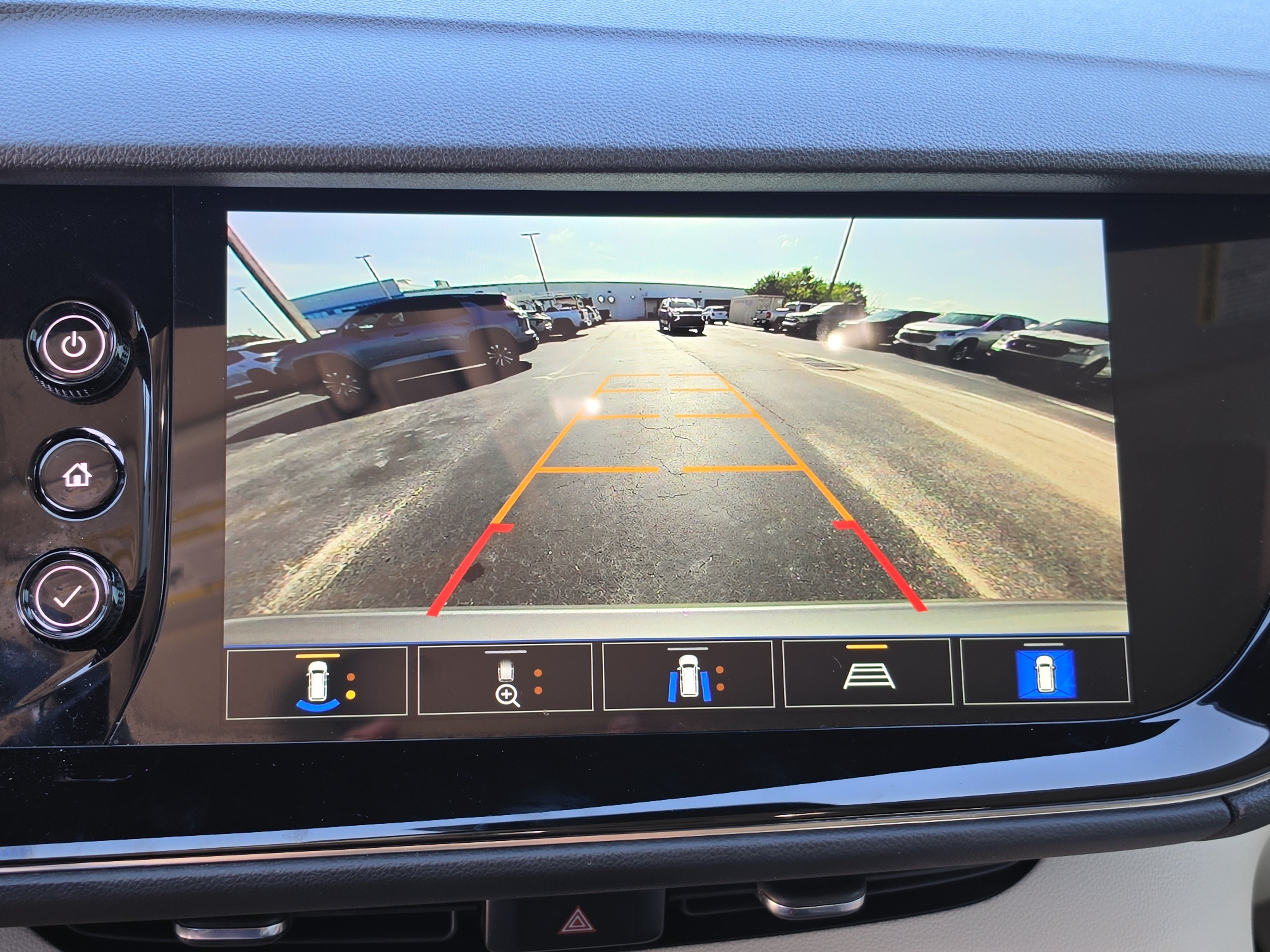 Certified 2023 Buick Envision Avenir FWD image 26