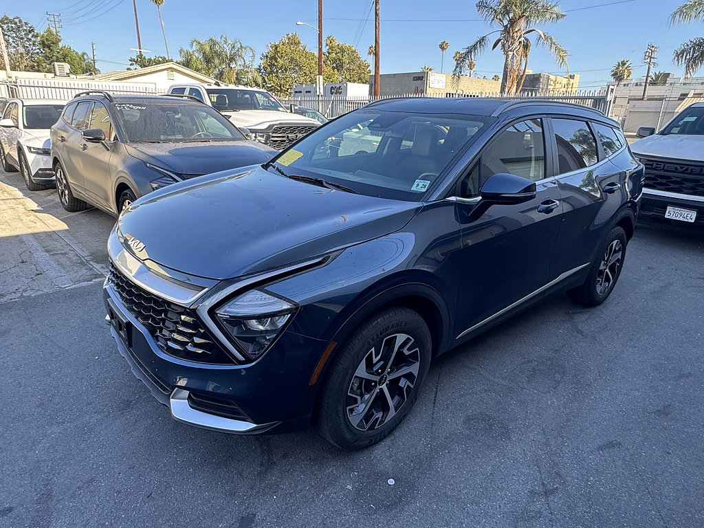 Used 2023 Kia Sportage EX AWD/4WD image 2