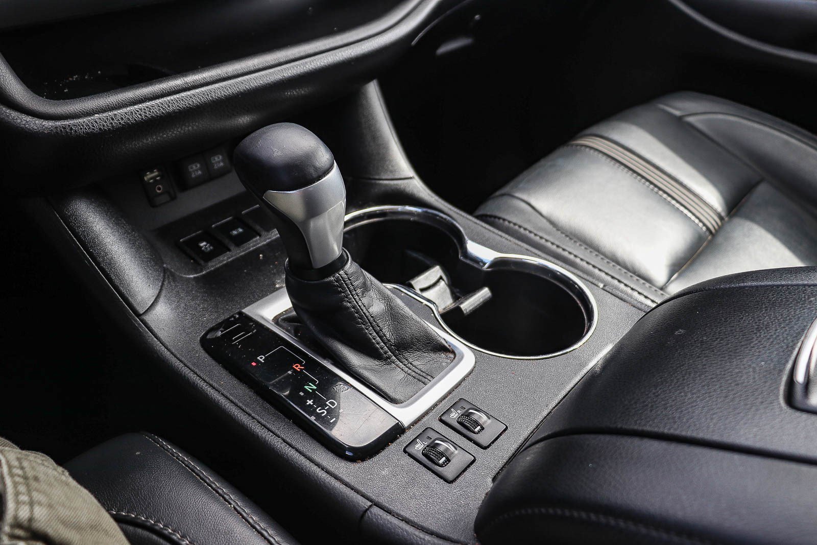 Certified 2017 Toyota Highlander SE w/ Carpet Mat Package image 23