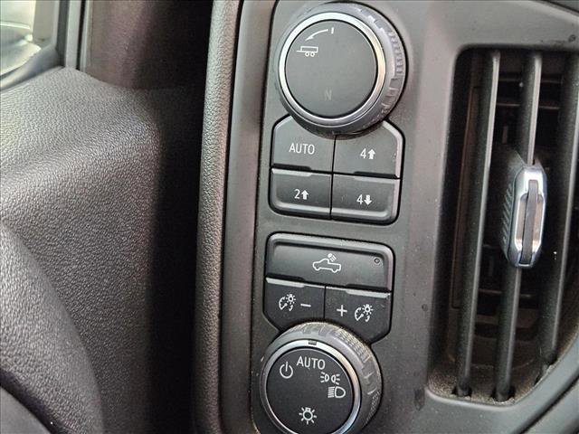 Used 2021 Chevrolet Silverado 1500 Custom Trail Boss AWD/4WD image 16