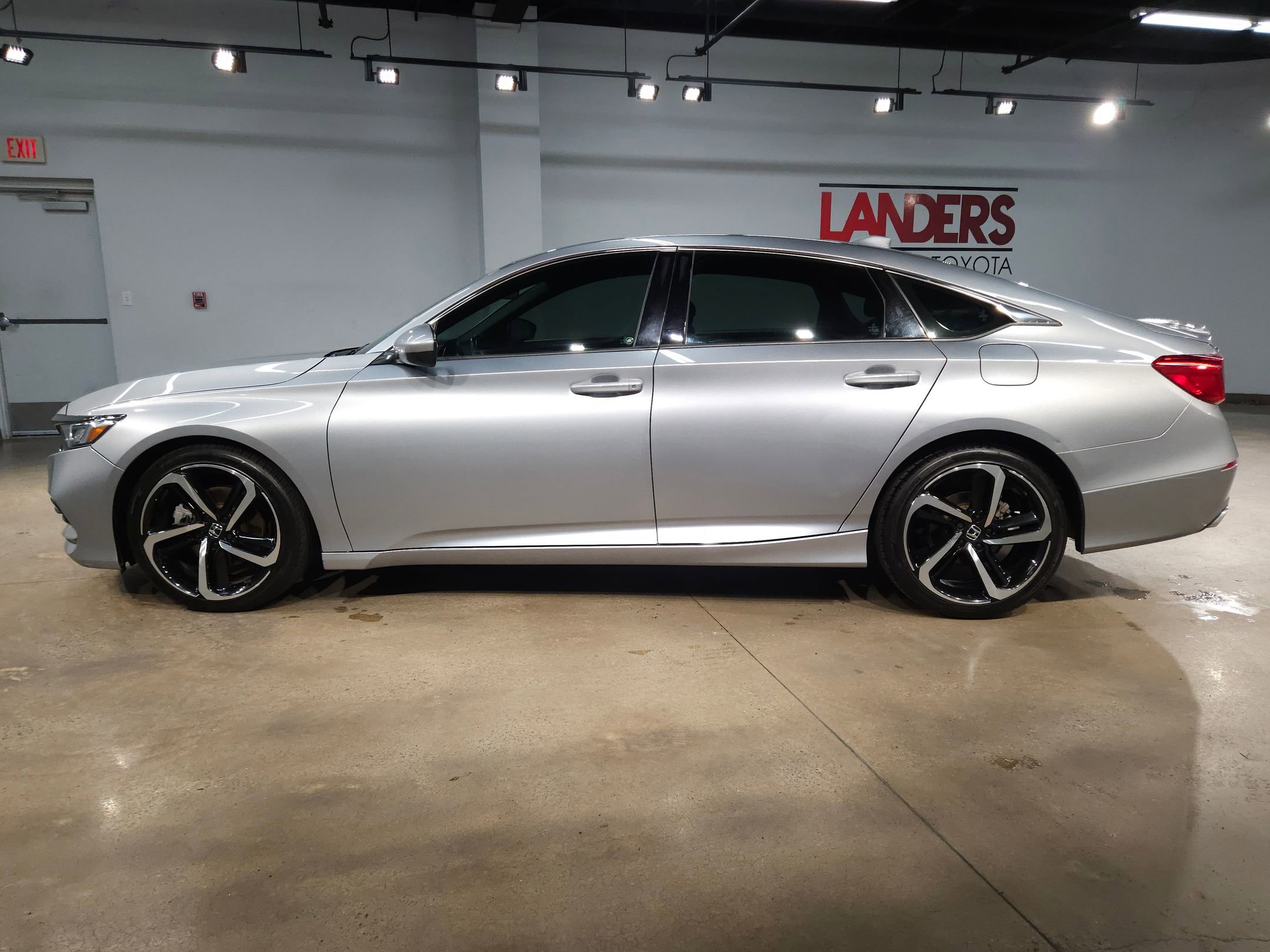 Used 2020 Honda Accord Sport image 4