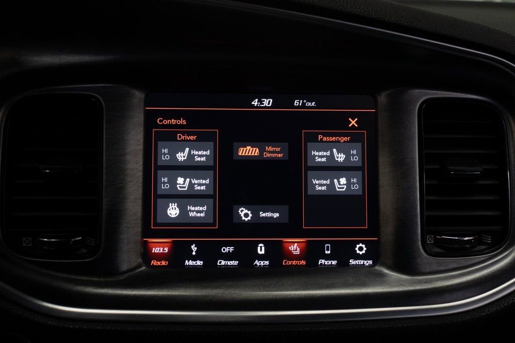 Used 2018 Dodge Charger R/T image 32