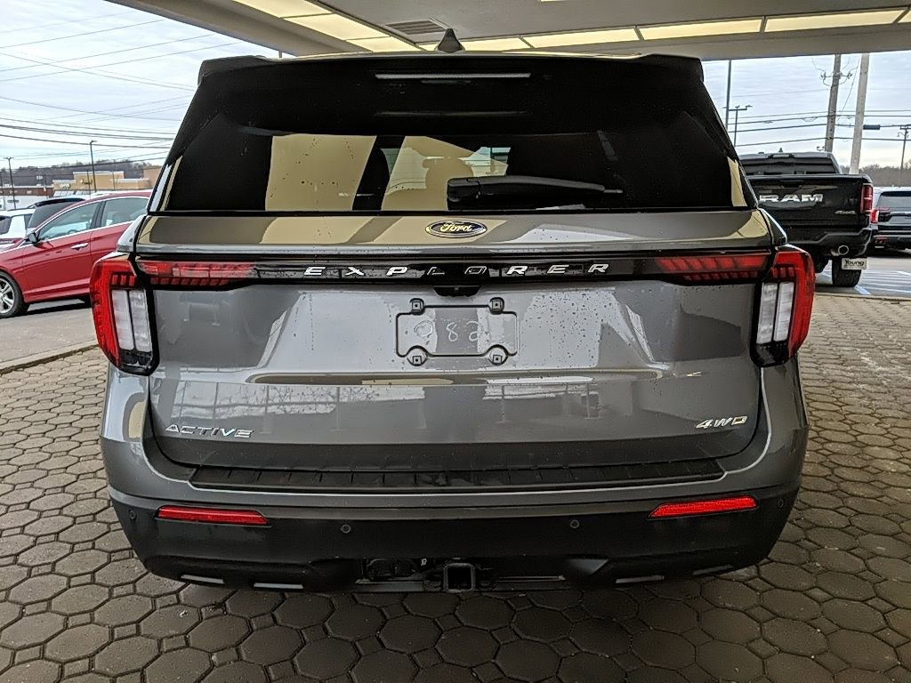 Certified 2025 Ford Explorer Active AWD/4WD image 6