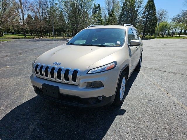 Used 2015 Jeep Cherokee Latitude w/ Cold Weather Group image 2