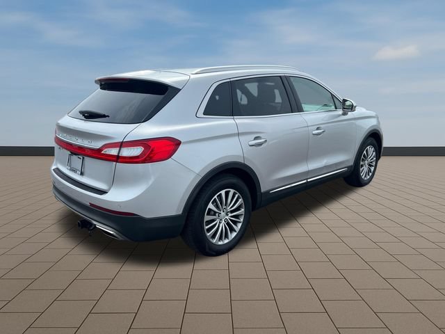 Used 2016 Lincoln MKX Select w/ Select Plus Package FWD image 7