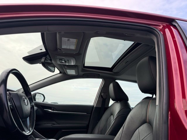 Used 2019 Toyota Camry XLE FWD image 19
