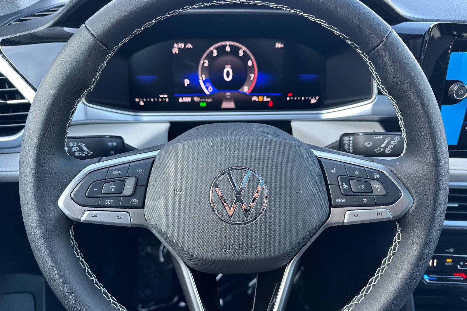 New 2026 Volkswagen Taos SE image 22