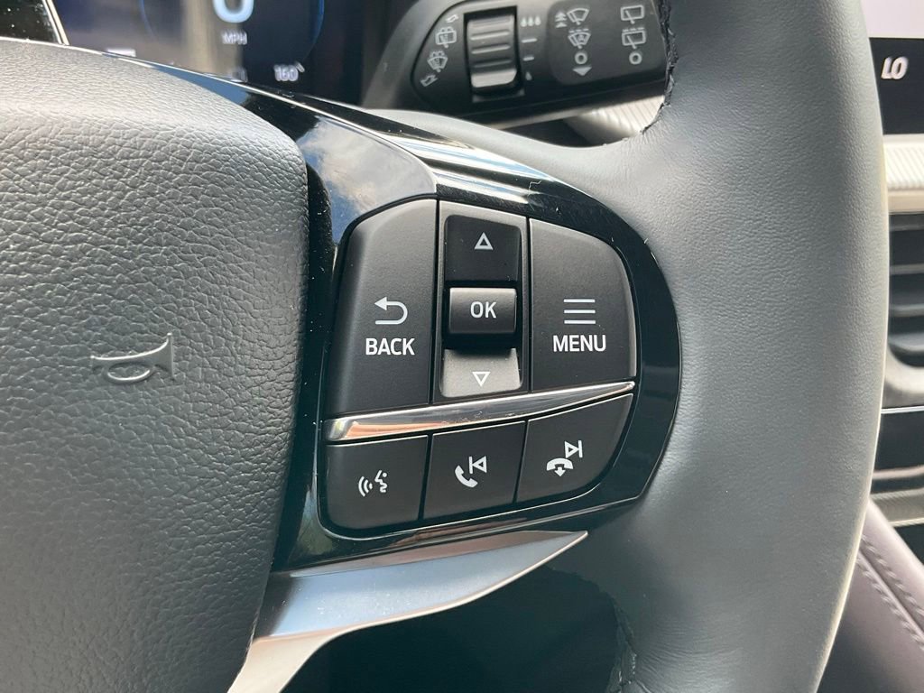 Used 2026 Ford Explorer Platinum AWD/4WD image 5