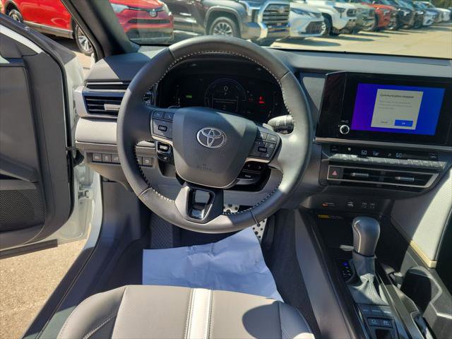 Certified 2025 Toyota Camry SE w/ Convenience Package FWD image 17