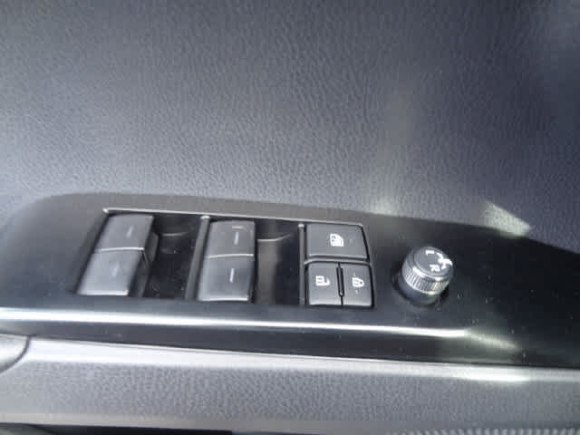 Used 2026 Toyota Camry LE FWD image 8