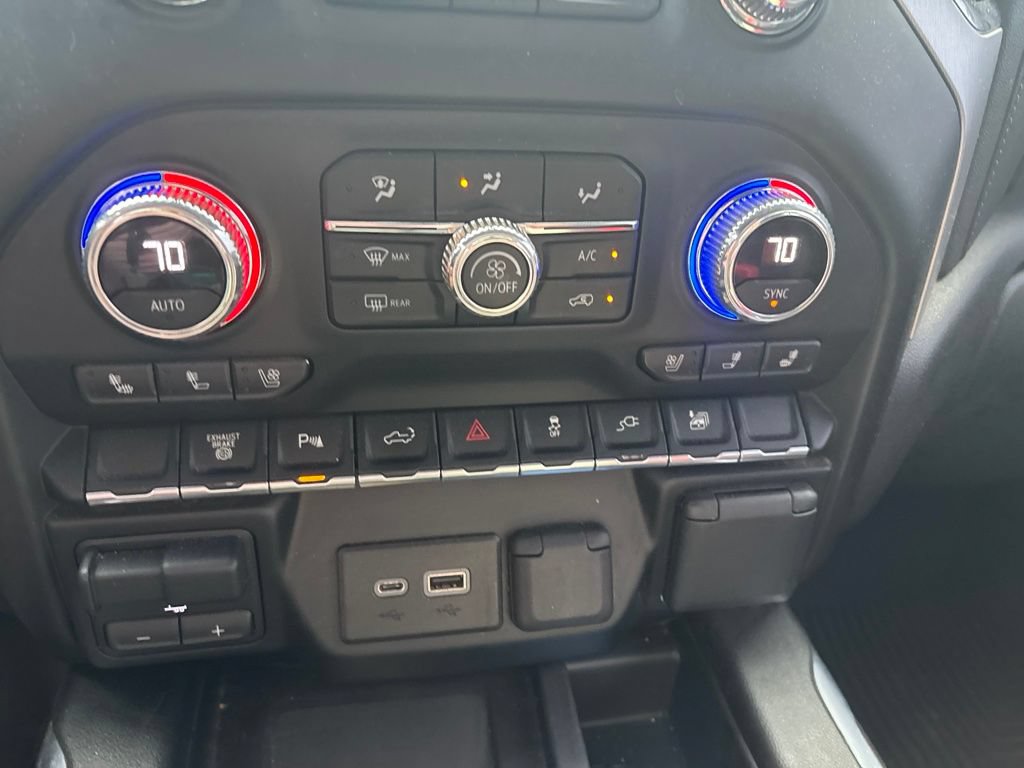 Used 2022 GMC Sierra 3500 SLT w/ SLT Premium Package AWD/4WD image 11