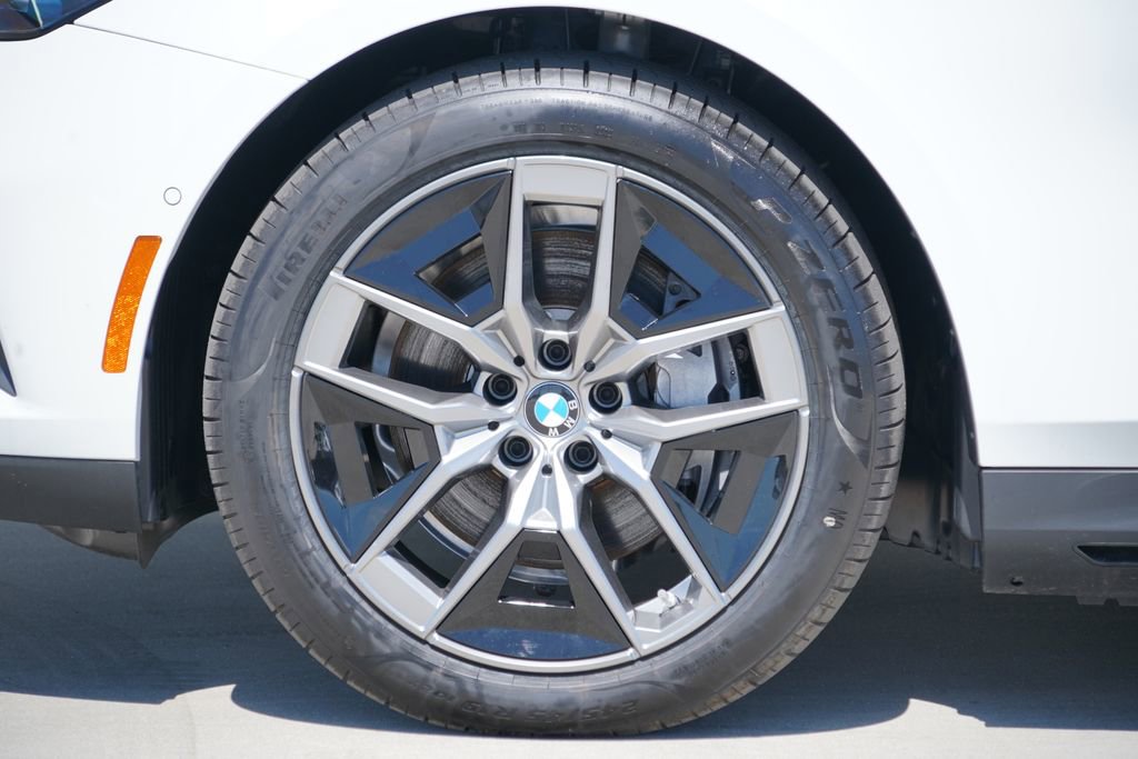 New 2026 BMW i5 eDrive40 image 5