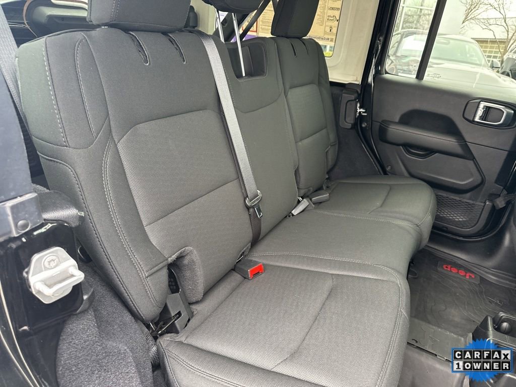 Used 2021 Jeep Wrangler Unlimited Sahara AWD/4WD image 45