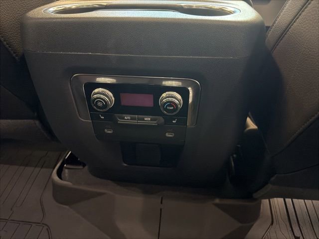 Used 2023 GMC Yukon Denali AWD/4WD image 48