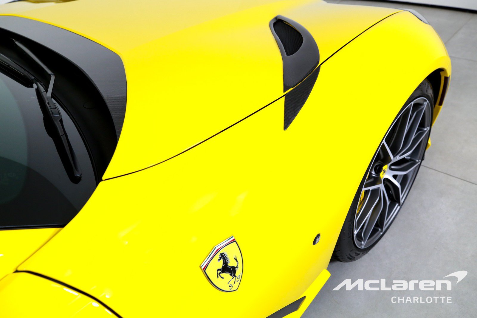 Used 2023 Ferrari 812 GTS RWD image 34