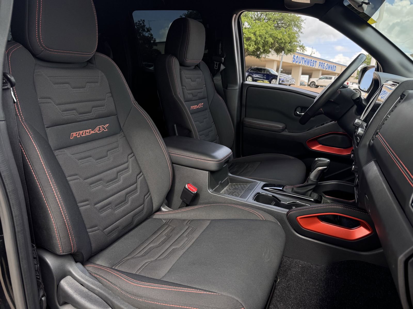 Used 2024 Nissan Frontier PRO-4X w/ Pro Convenience Package image 28