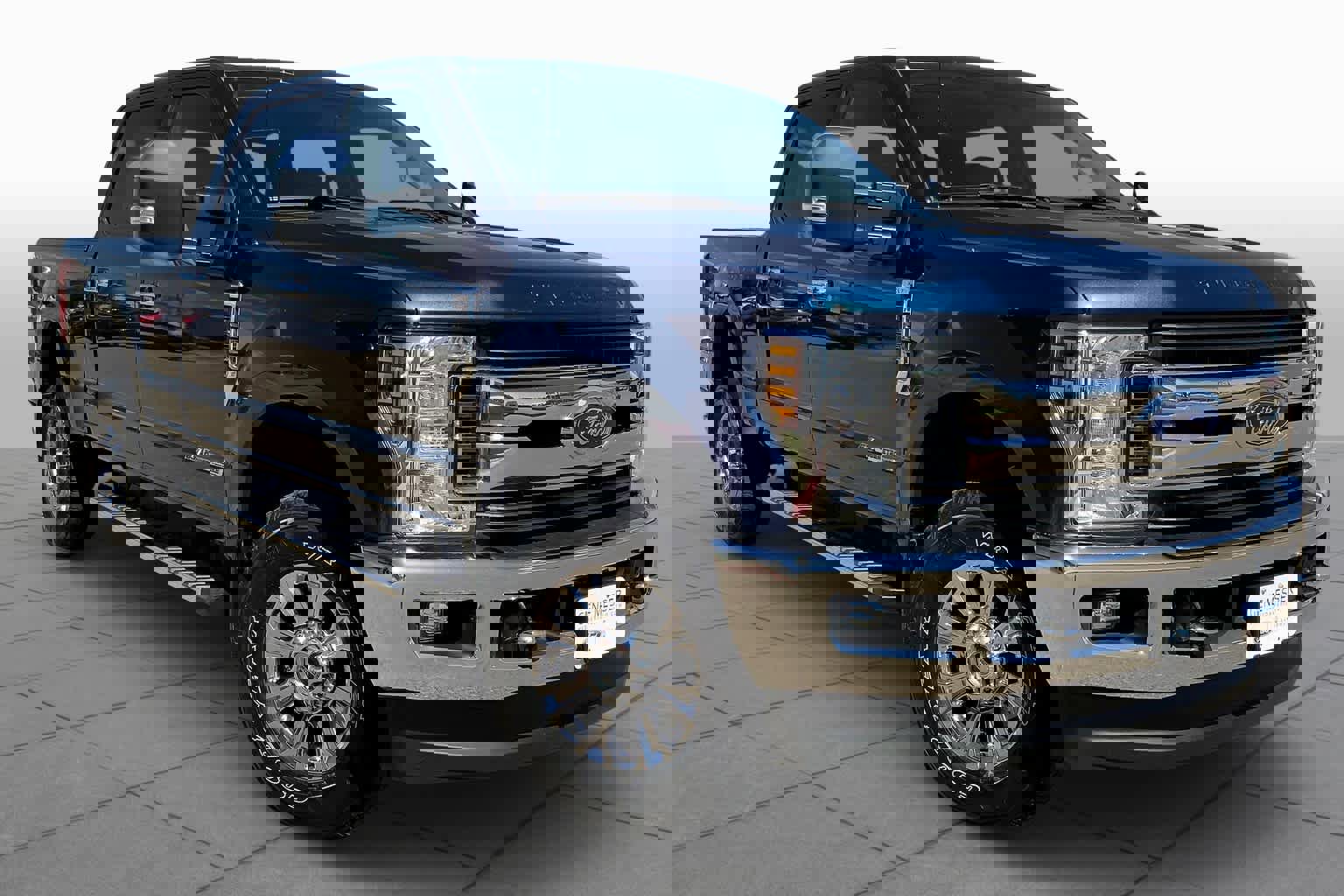 Used 2018 Ford F250 XLT w/ XLT Premium Package image 2