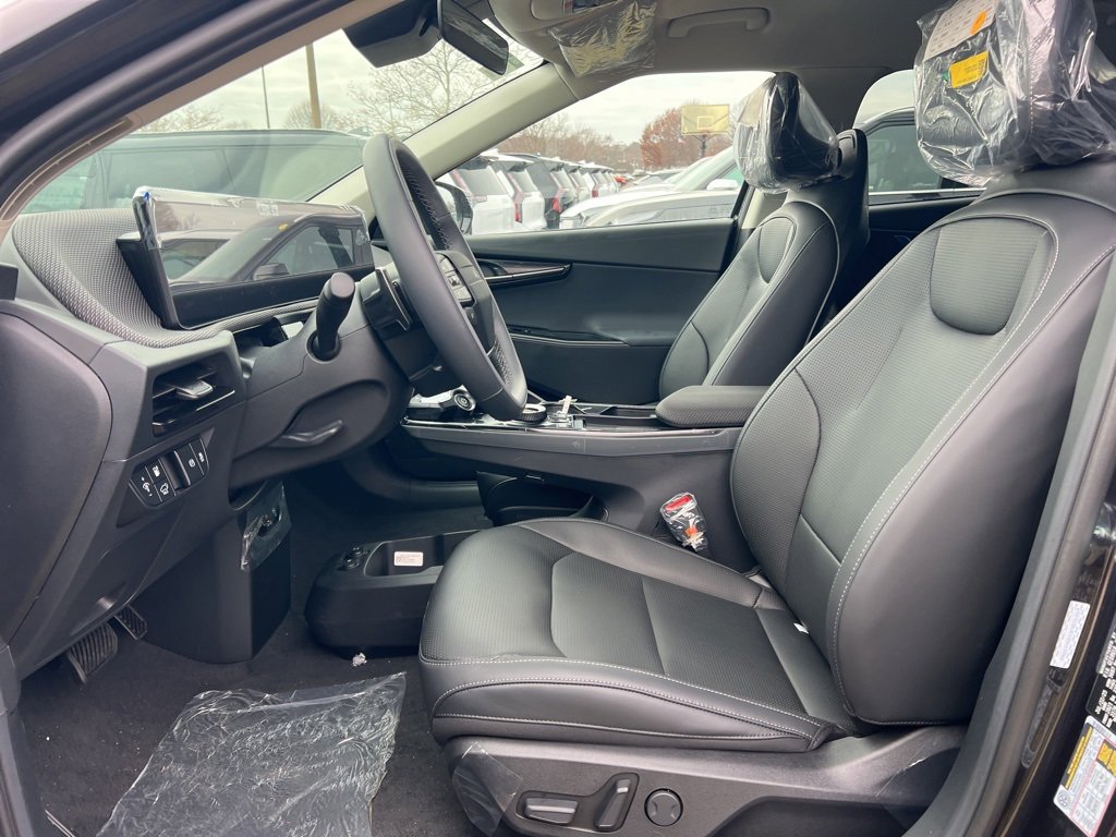 New 2025 Kia EV6 Wind image 8