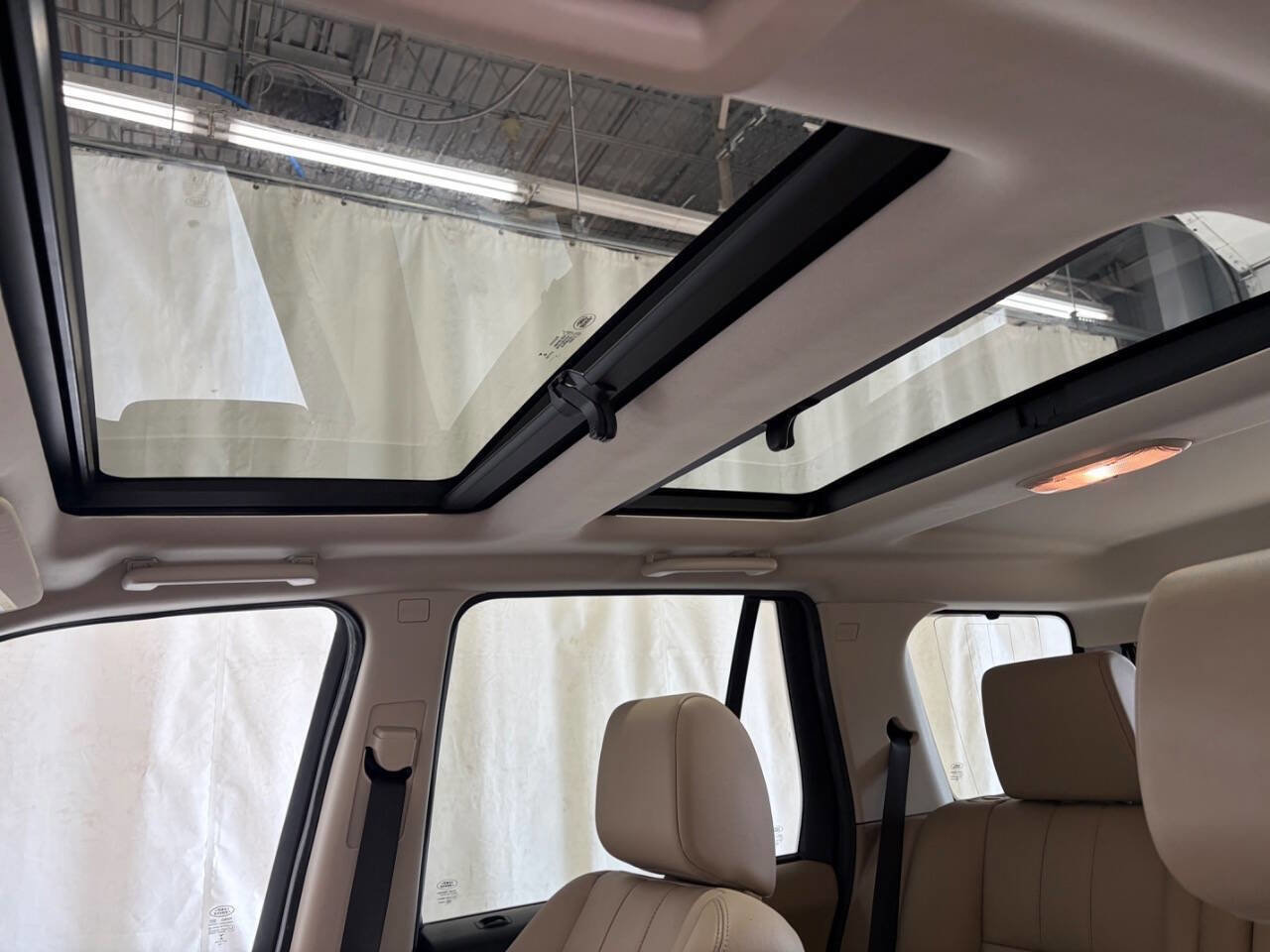 Used 2015 Land Rover LR2 AWD/4WD image 15