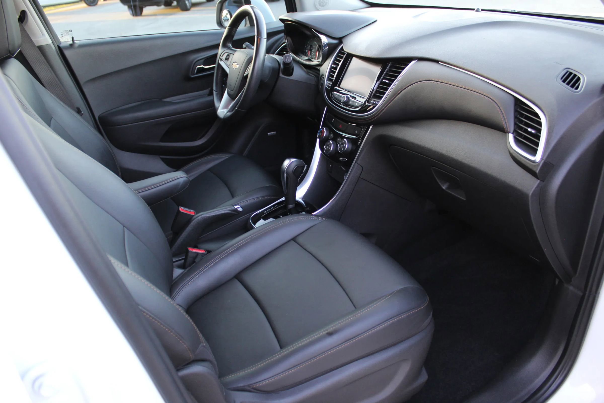 Used 2020 Chevrolet Trax Premier image 27