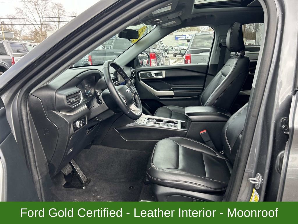 Certified 2022 Ford Explorer XLT w/ Equipment Group 202A image 11