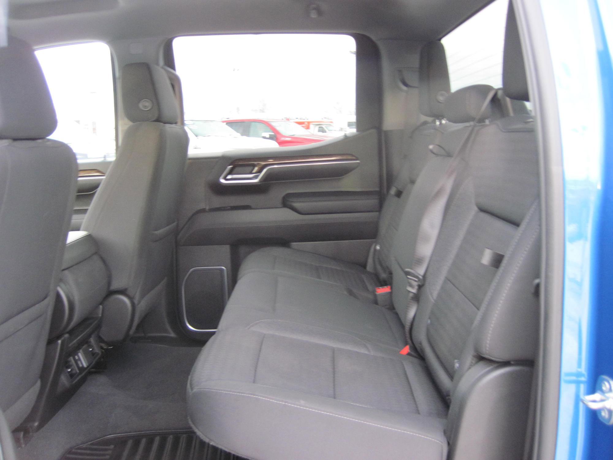 Used 2023 GMC Sierra 1500 Elevation image 8