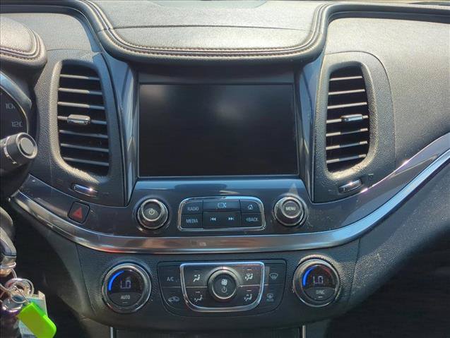 Used 2016 Chevrolet Impala LT FWD image 14