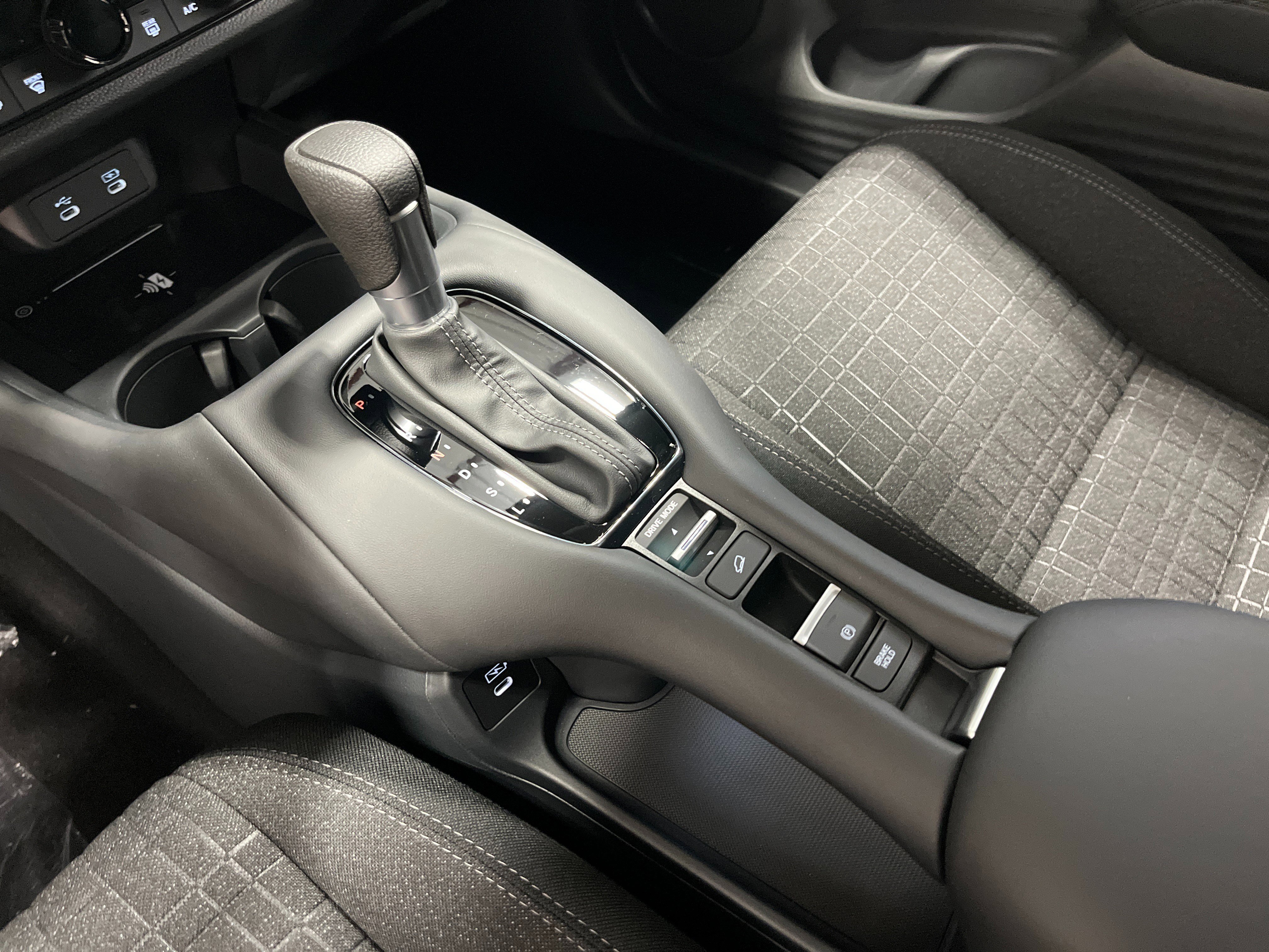New 2026 Honda HR-V LX image 16