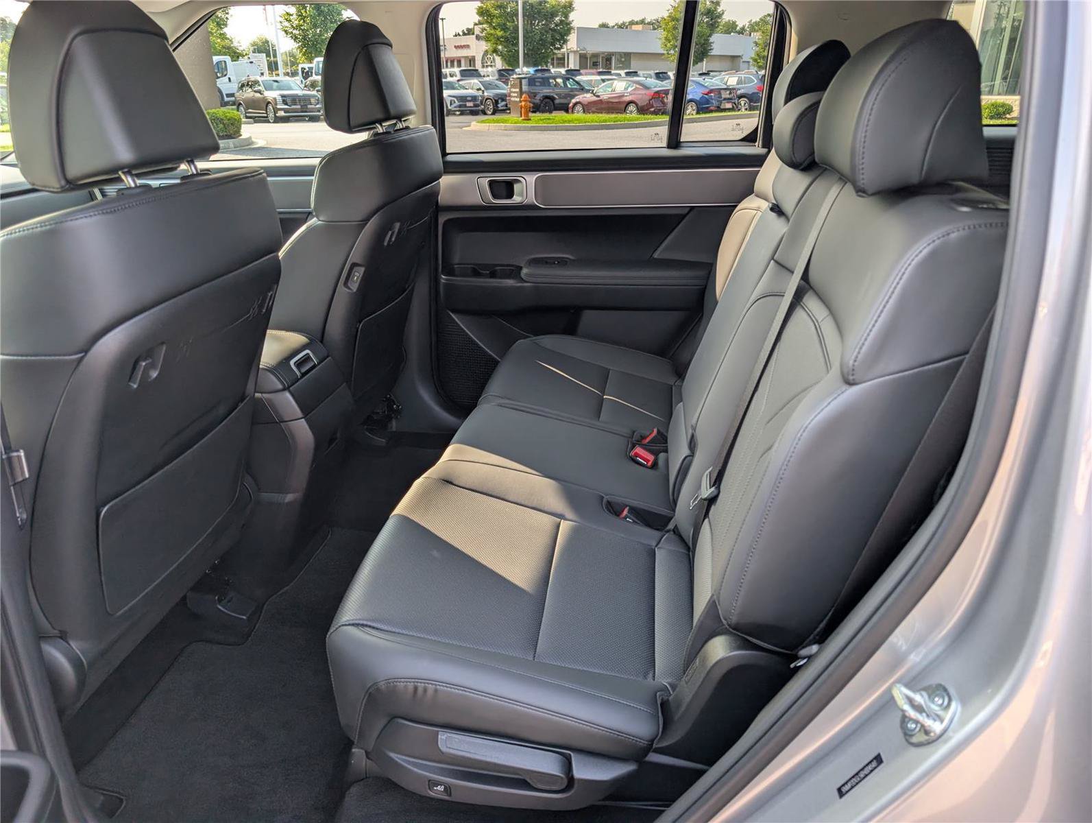 Used 2024 Hyundai Santa Fe SEL AWD/4WD image 16