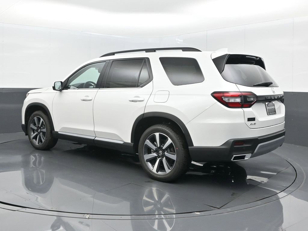 New 2025 Honda Pilot Touring image 16