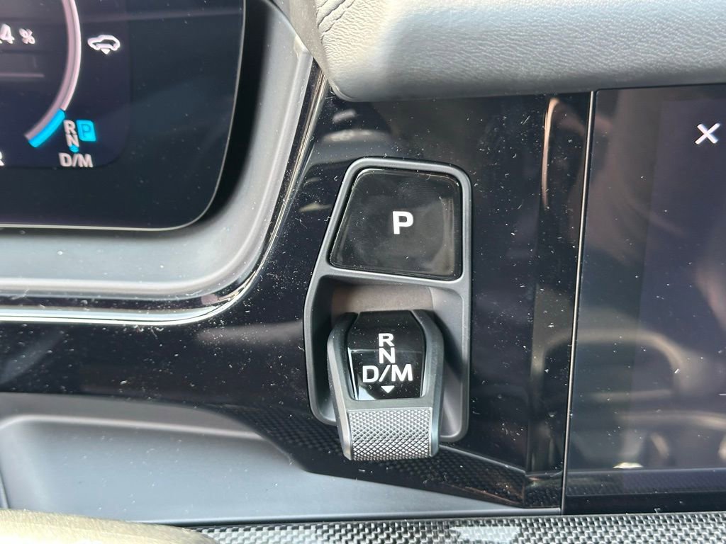 Used 2026 Porsche Cayenne Turbo AWD/4WD image 33