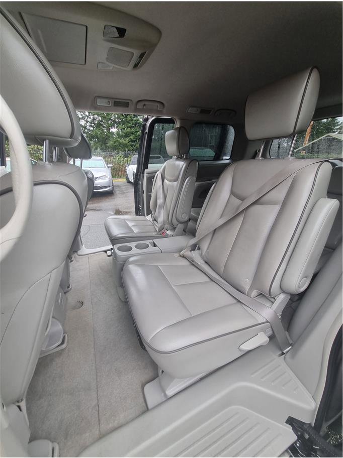 Used 2014 Nissan Quest SV w/ Leather Package image 12
