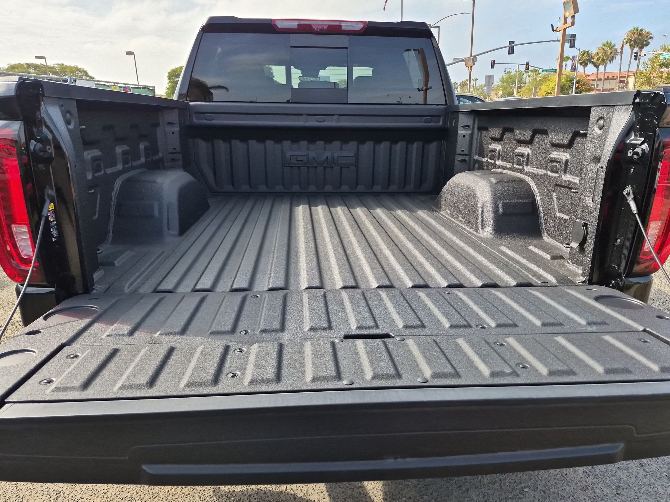 New 2026 GMC Sierra 1500 AT4 w/ AT4 Premium Package AWD/4WD image 26