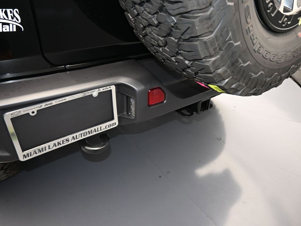 Used 2025 Jeep Wrangler Willys AWD/4WD image 34
