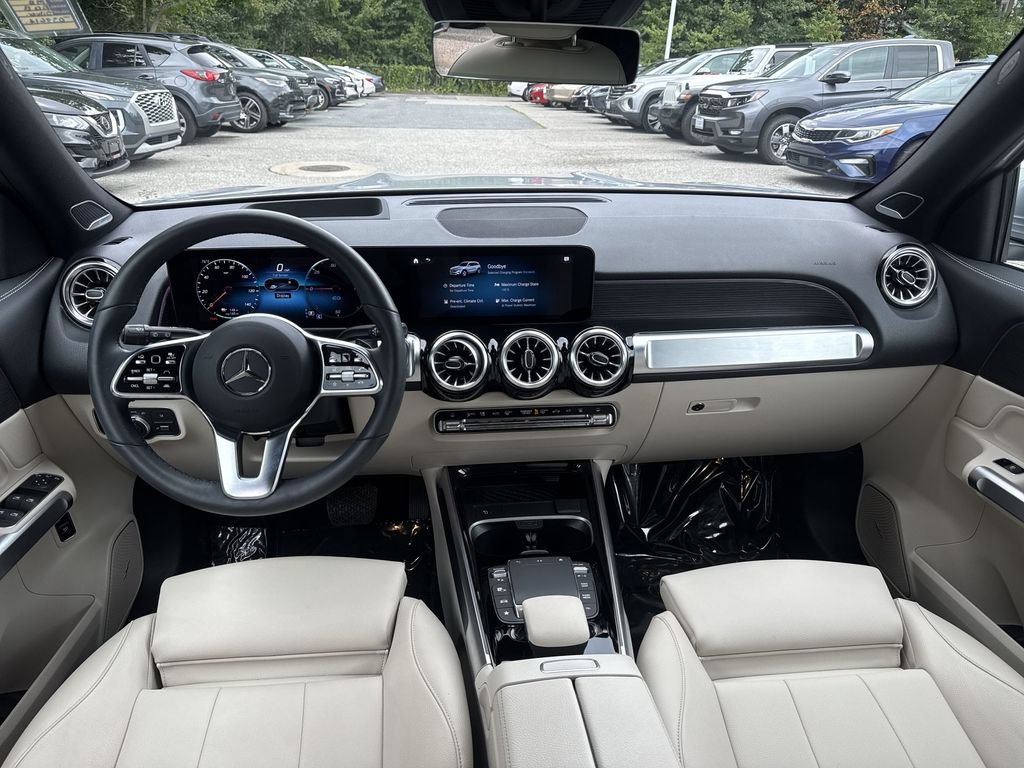Used 2023 Mercedes-Benz EQB 300 4MATIC w/ Pinnacle Package image 22