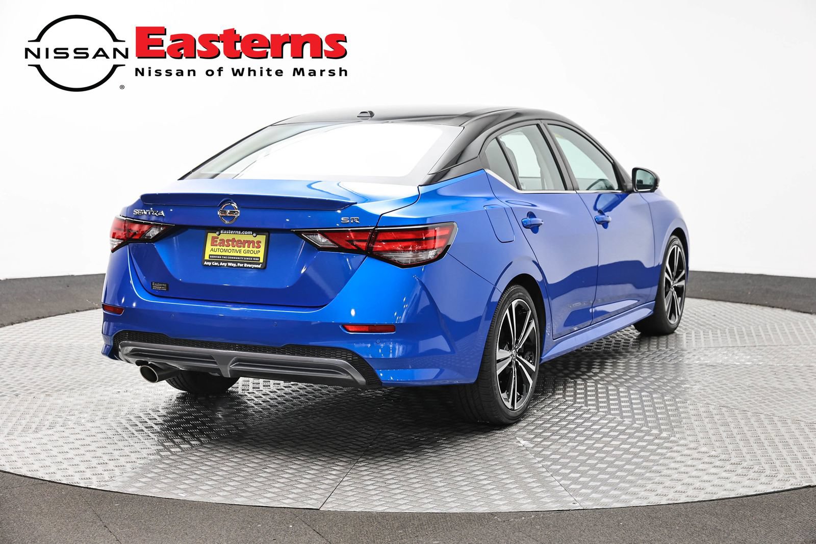 Used 2022 Nissan Sentra SR w/ SR Premium Package FWD image 5