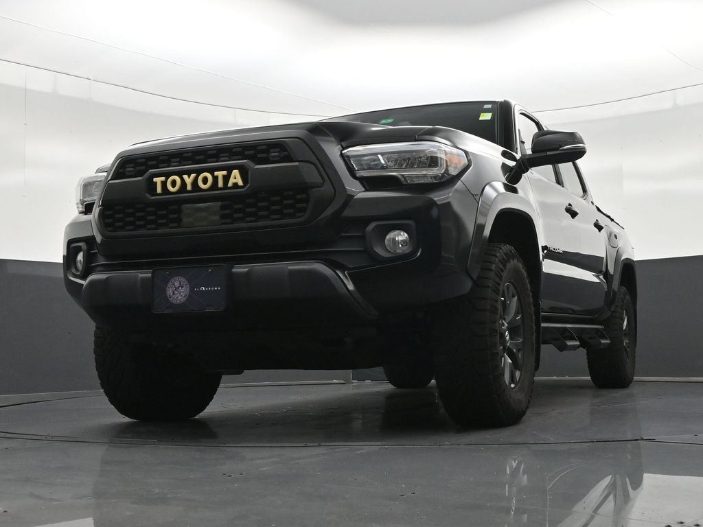 Used 2023 Toyota Tacoma SR5 w/ Technology Package RWD image 30