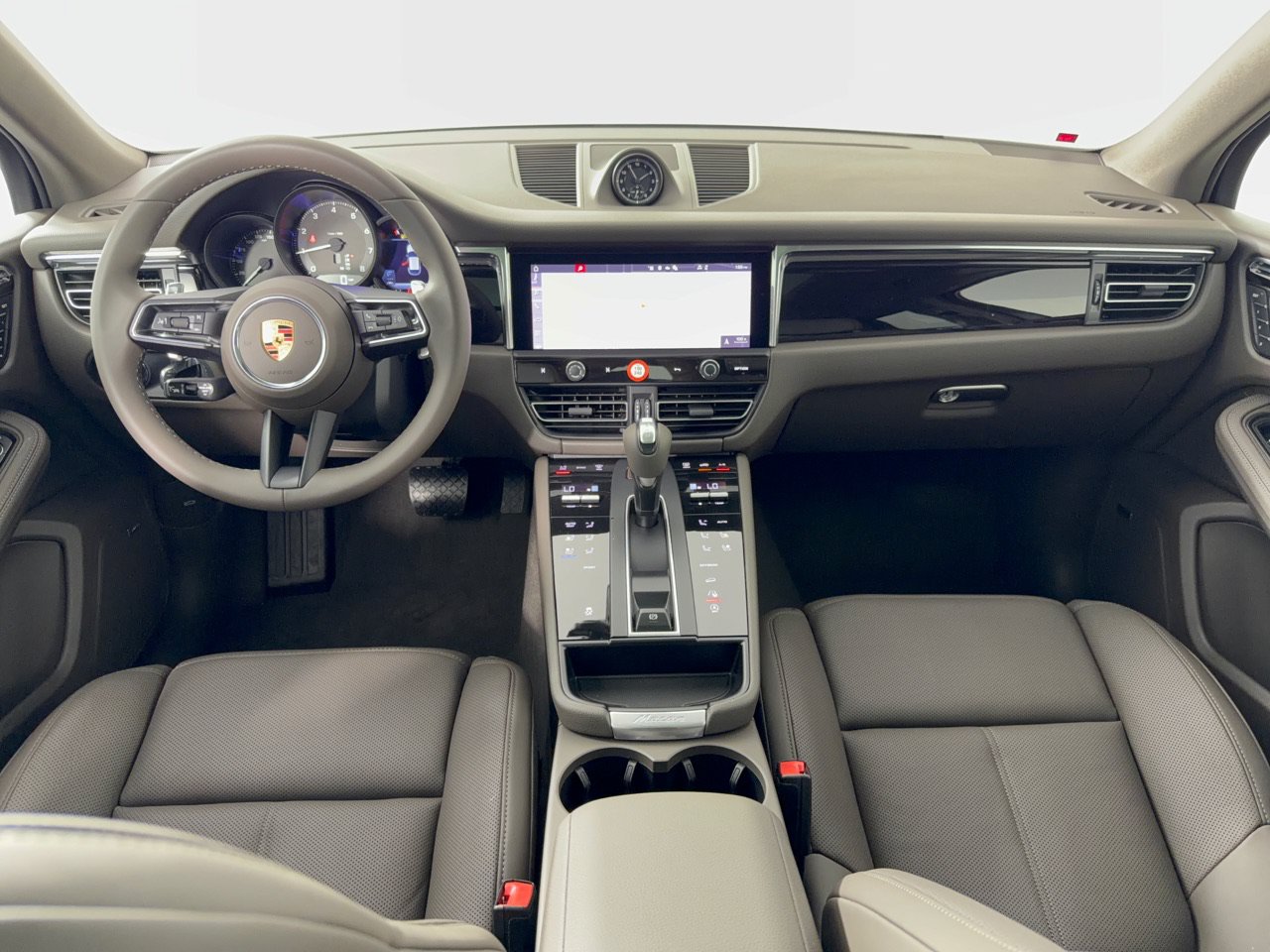 New 2026 Porsche Macan AWD/4WD image 17