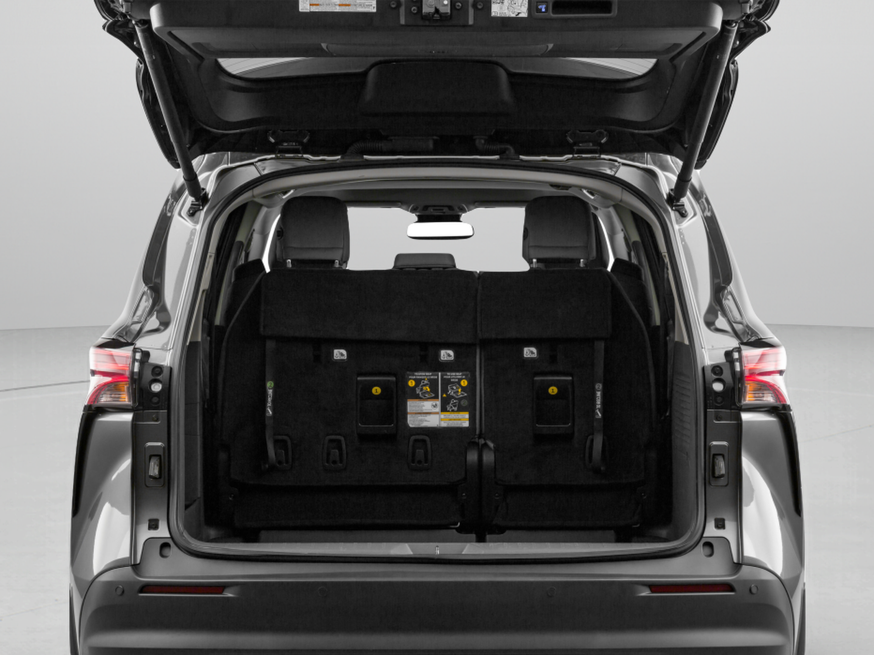 Used 2023 Toyota Sienna XLE FWD image 30