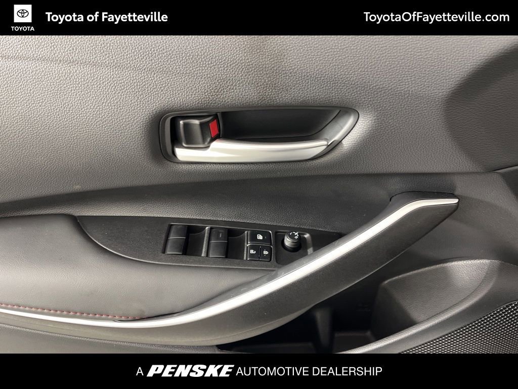Used 2025 Toyota Corolla SE w/ SE Premium Package image 25