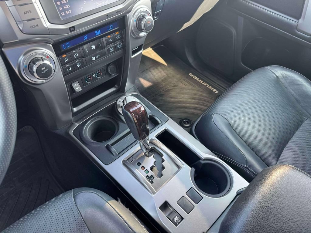 Used 2015 Toyota 4Runner Limited AWD/4WD image 33