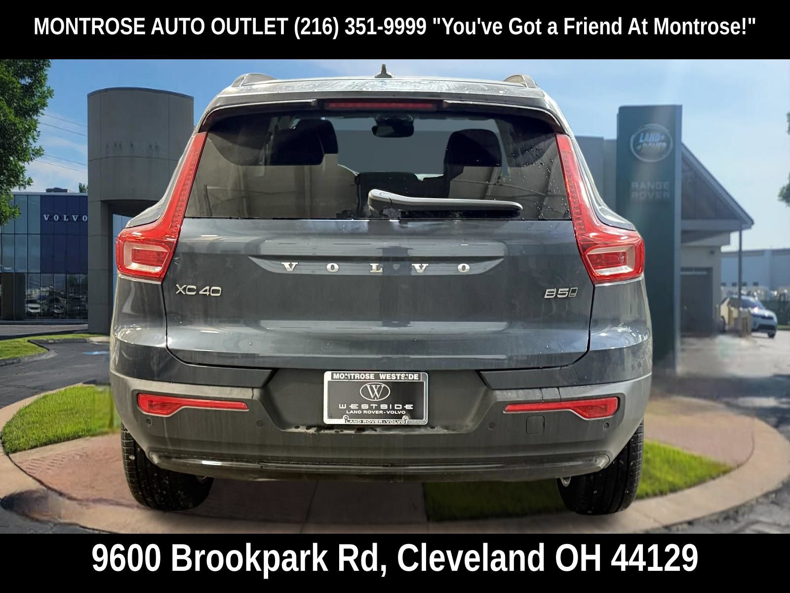New 2026 Volvo XC40 B5 Plus w/ Protection Package Premier AWD/4WD image 4