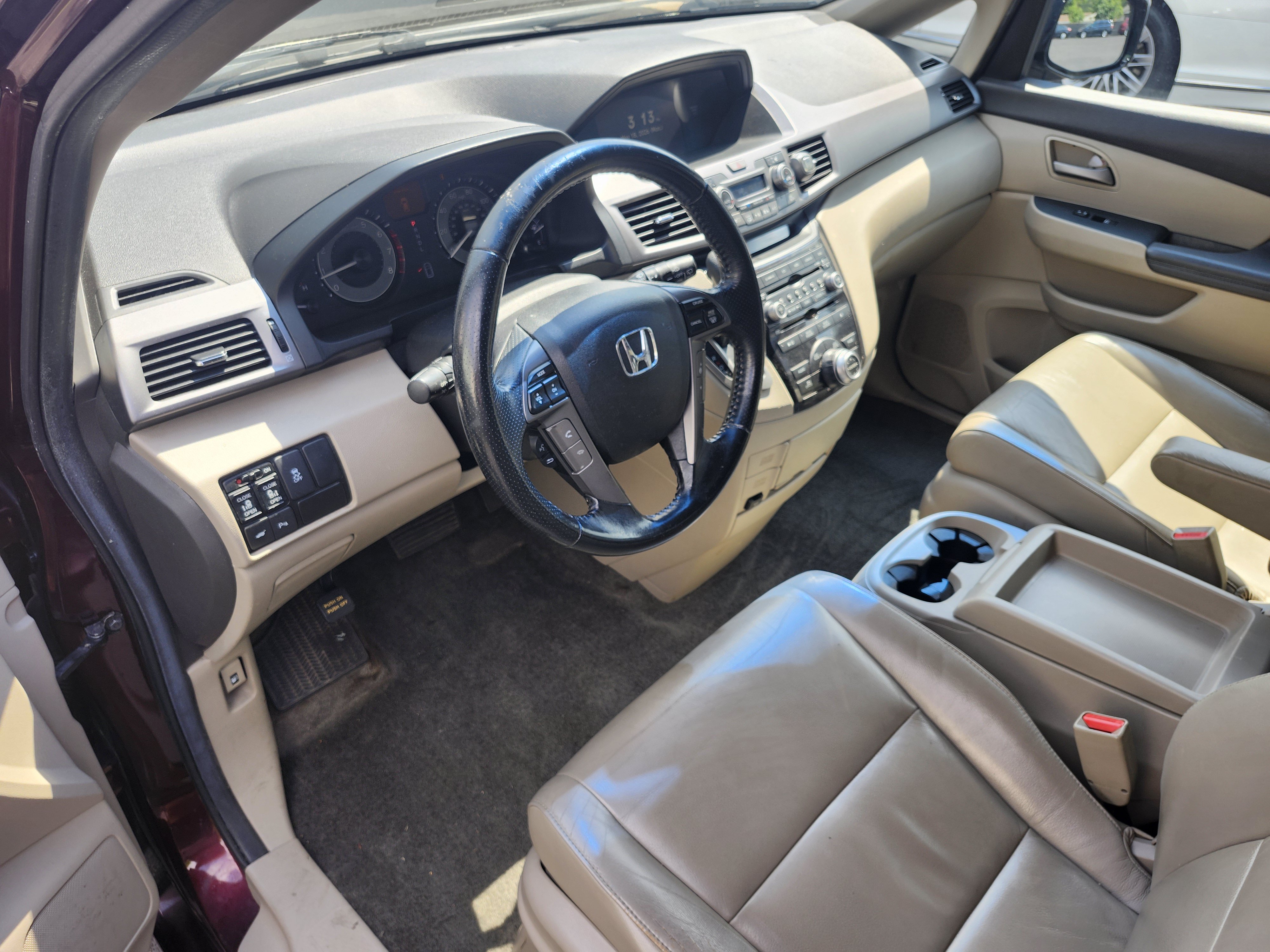 Used 2012 Honda Odyssey Touring image 4