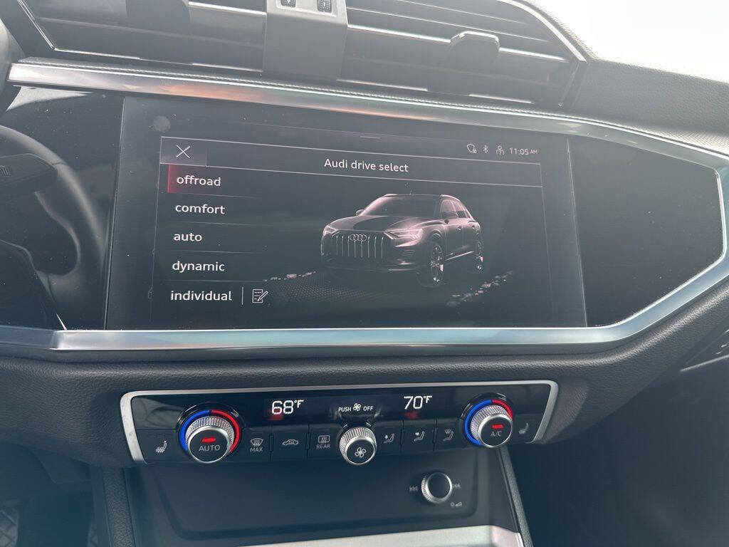 Used 2025 Audi Q3 2.0T Premium image 32