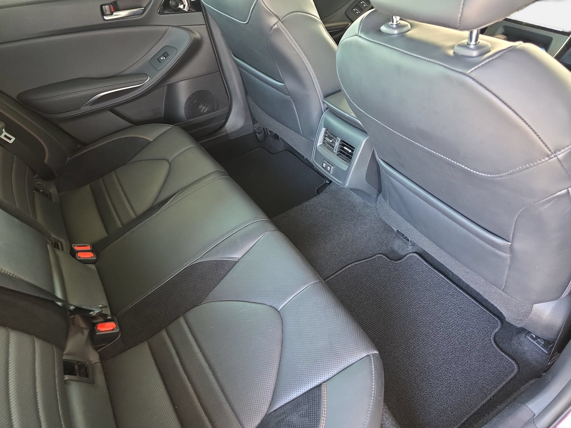 Used 2020 Toyota Avalon XSE FWD image 11