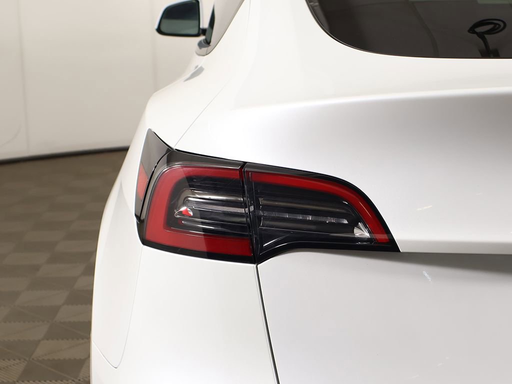 Used 2023 Tesla Model Y Long Range image 16