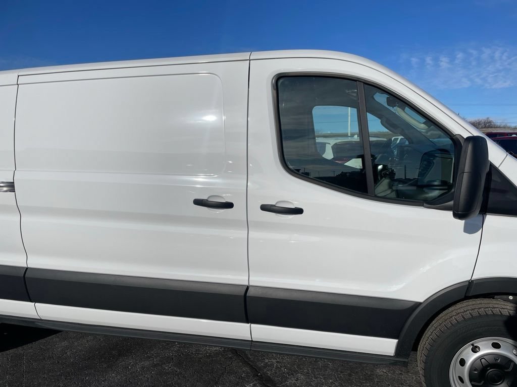 New 2025 Ford Transit 250 Low Roof w/ Load Area Protection Package RWD image 32