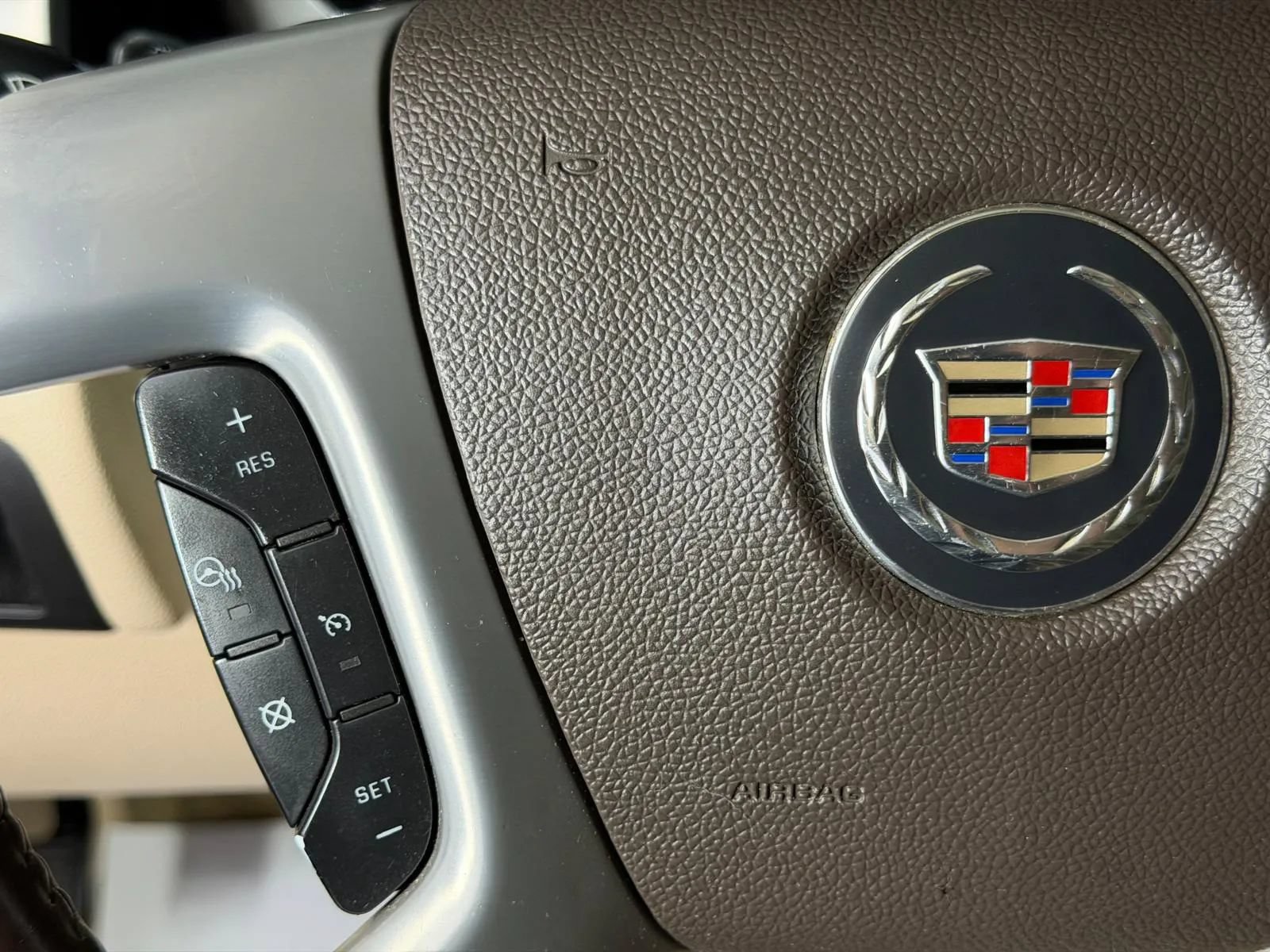 Used 2008 Cadillac Escalade EXT AWD/4WD image 31