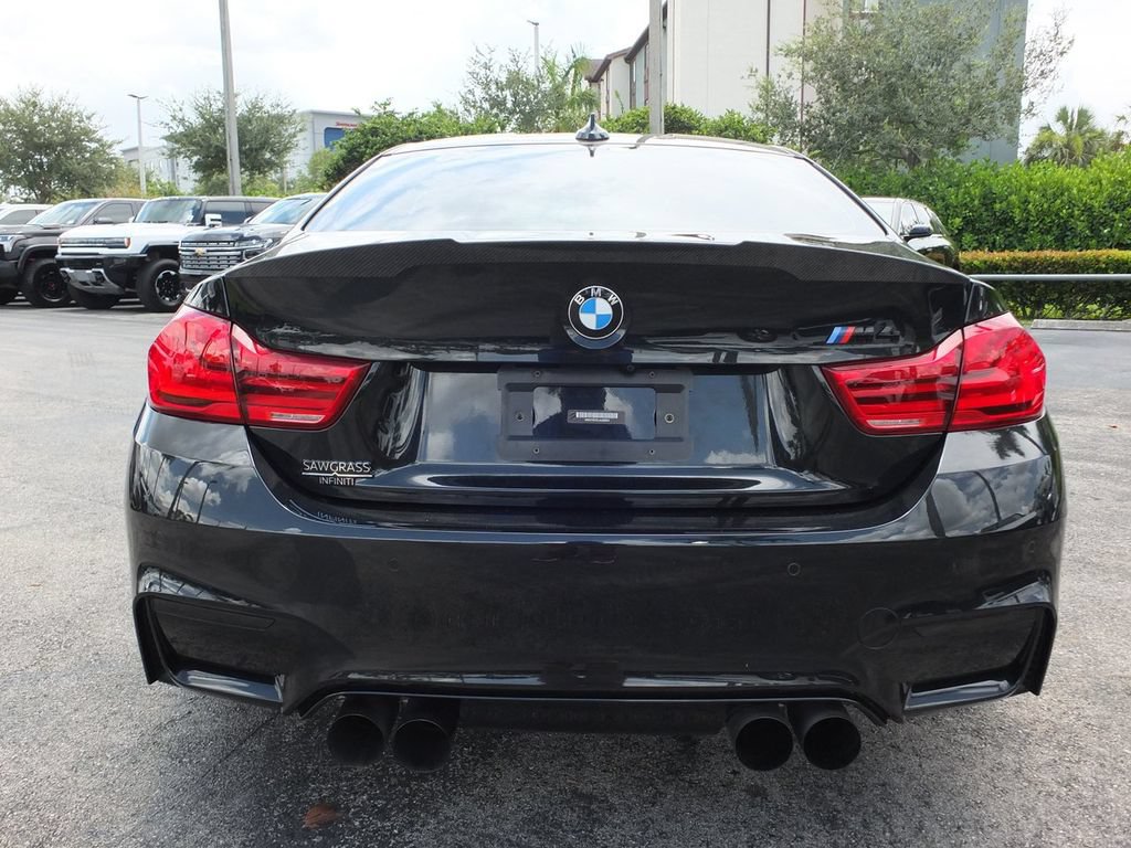 Used 2018 BMW M4 Coupe w/ Competition Package RWD image 10