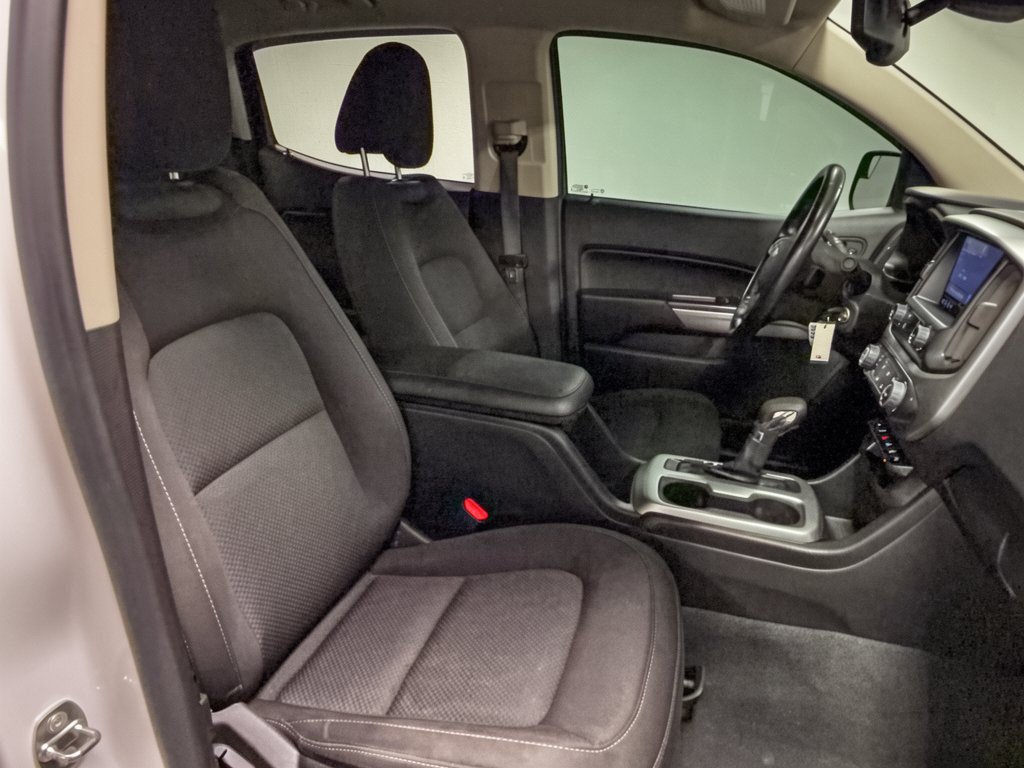 Used 2022 Chevrolet Colorado LT w/ Safety Package AWD/4WD image 30